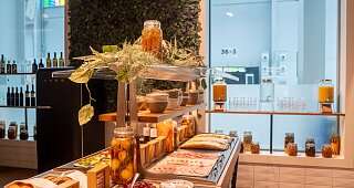 Frühstück Trafo Hotel Lobby Bar Market